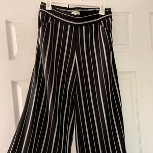 Max Studio wide leg pants